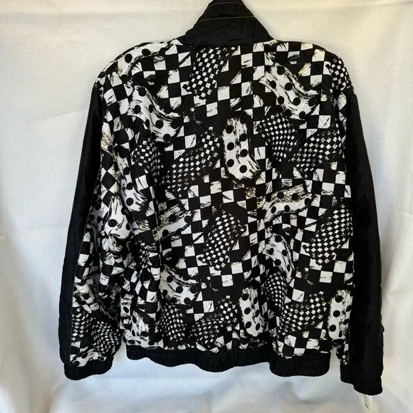 Vintage Suntura Windbreaker - Picture 2 of 5